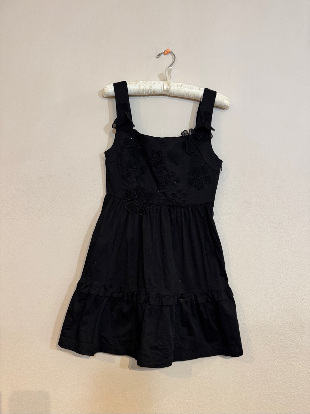 Espacia Black mini appliqué flower dress
